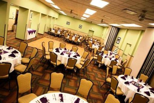 фото отеля Best Western Plus Crossroads Inn & Conference Center