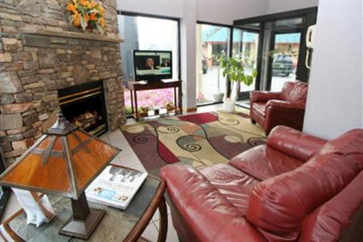 фото отеля Comfort Inn & Suites at Dollywood Lane