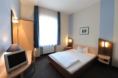 фото отеля Hotel Weidenhof Regensburg
