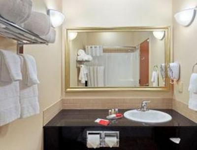 фото отеля Ramada Lac La Biche