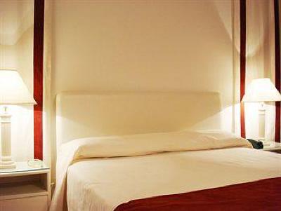 фото отеля Baie des Anges Apart Hotel