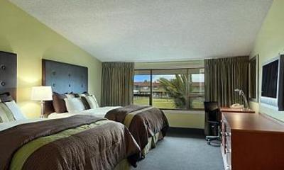 фото отеля Clarion Inn at Arden Village