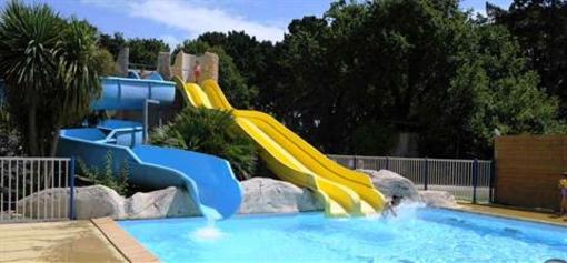 фото отеля Camping Le Chateau du Petit Bois