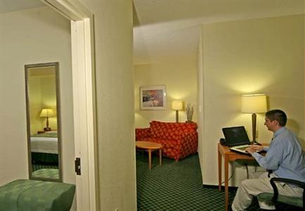 фото отеля Fairfield Inn & Suites Birmingham Fultondale/I-65