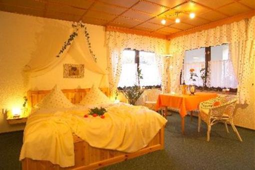 фото отеля Landhotel Kummerower Hof