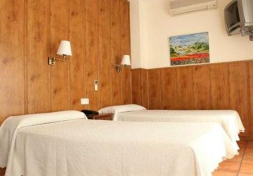 фото отеля Hostal Real San Juan del Puerto