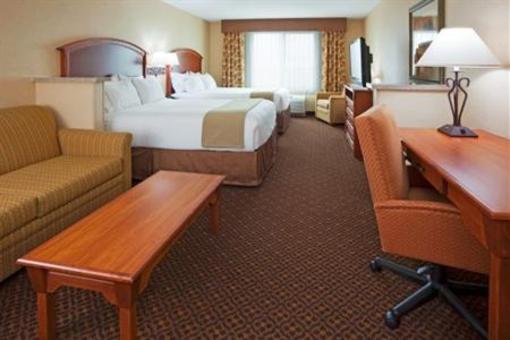 фото отеля Holiday Inn Express Hotel & Suites Mitchell