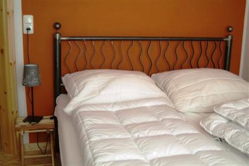 фото отеля Hostel Heintzes Töchter Schwerin