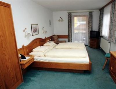 фото отеля Hotel Sonne St. Johann in Tyrol