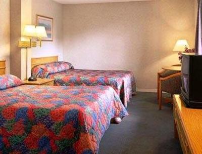 фото отеля Super 8 Utica