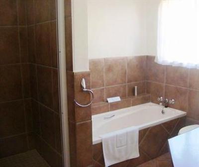 фото отеля Avant Garde Lodge Kempton Park