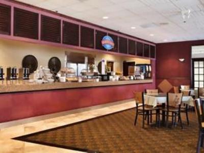 фото отеля Howard Johnson Inn Winter Haven