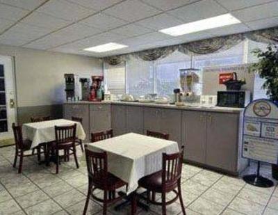 фото отеля Howard Johnson Inn Winter Haven