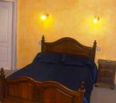 фото отеля Au Pied Du Chateau