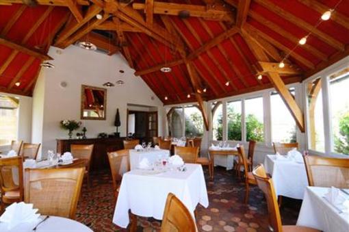 фото отеля Hostellerie de la Tour d'Auxois