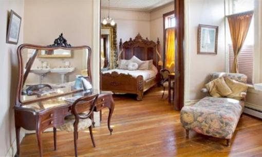 фото отеля Lumber Baron Inn & Gardens