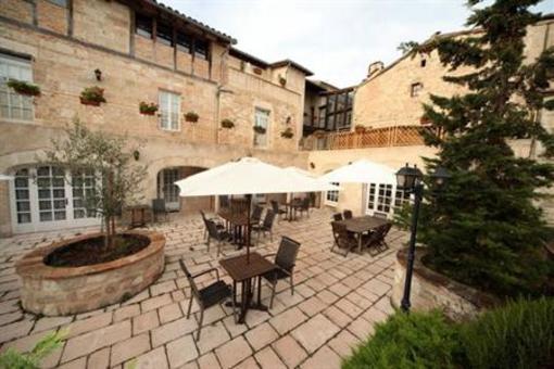 фото отеля Hotel Des Consuls Castelnau-de-Montmiral