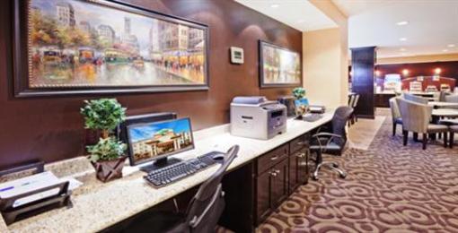 фото отеля Holiday Inn Express & Suites Denton - UNT - TWU