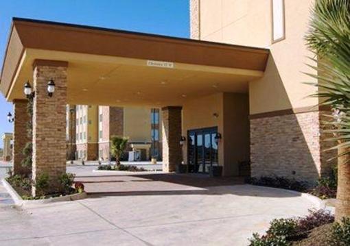 фото отеля Comfort Suites Buda