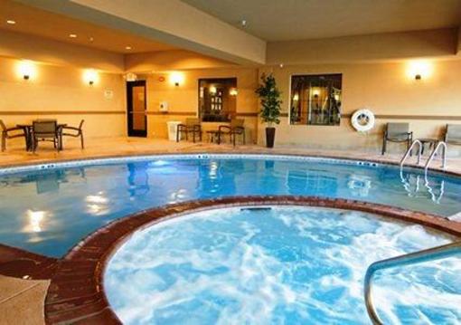 фото отеля Comfort Suites Buda
