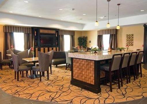 фото отеля Comfort Suites Buda