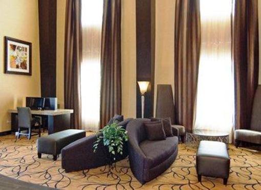 фото отеля Comfort Suites Buda