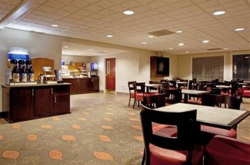 фото отеля Holiday Inn Express Hotel & Suites Greenville Airport