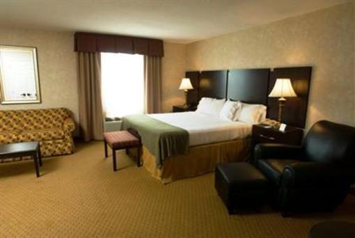 фото отеля Holiday Inn Express Prince Frederick