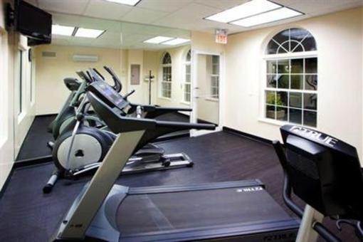 фото отеля Holiday Inn Express Prince Frederick