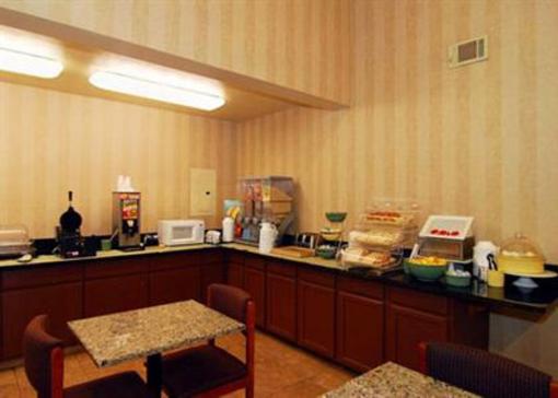 фото отеля Quality Inn and Suites North Youngstown