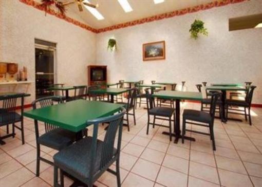 фото отеля Quality Inn and Suites North Youngstown