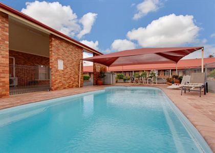 фото отеля Comfort Inn Parkes International