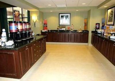 фото отеля Hampton Inn & Suites Manchester
