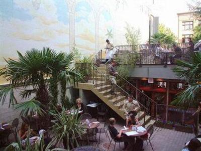 фото отеля The Kingston Hotel Bed & Breakfast