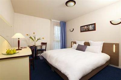 фото отеля Residence Poissy - Appart'City