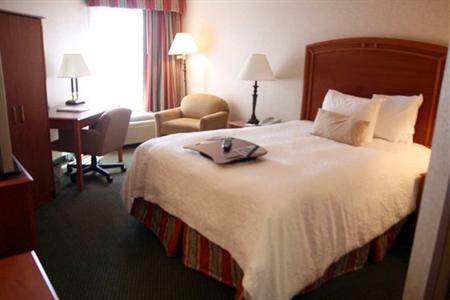 фото отеля Hampton Inn St. Louis - NW I-270