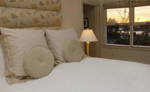 фото отеля The Breakwater Inn and Spa