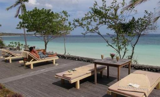 фото отеля Bara Beach Bungalows & Restaurant