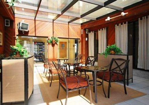 фото отеля Comfort Inn Rushville