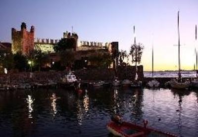 фото отеля Hotel Ristorante Gardesana Torri del Benaco