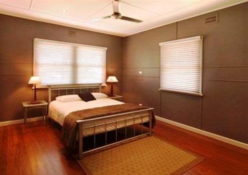 фото отеля Victoria's At Ewingsdale Rooms