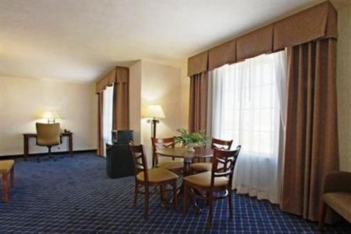 фото отеля Holiday Inn Express Hotel & Suites Andrews