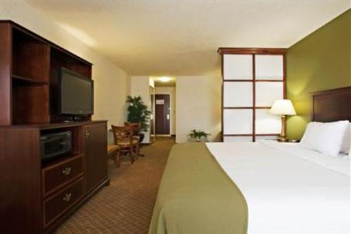 фото отеля Holiday Inn Express Hotel & Suites Andrews