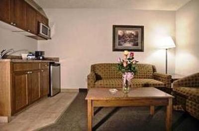 фото отеля Service Plus Inns & Suites Drayton Valley