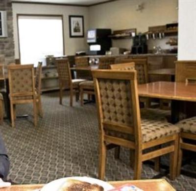 фото отеля Service Plus Inns & Suites Drayton Valley
