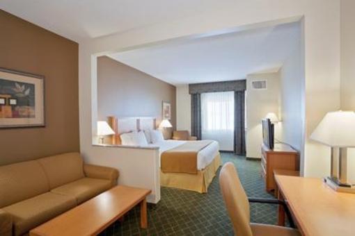 фото отеля Holiday Inn Express Lincoln South