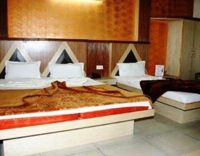 фото отеля Sun Village Hotel New Delhi