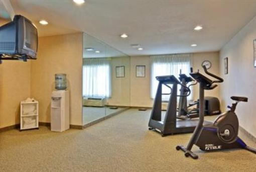 фото отеля Holiday Inn Express Hotel & Suites Salamanca