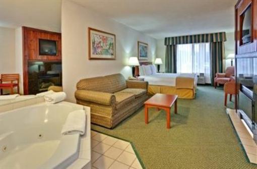 фото отеля Holiday Inn Express Hotel & Suites Salamanca