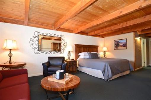 фото отеля BEST WESTERN Lodge at Nederland